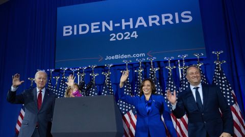 El presidente Biden, la primera dama Jill, la vicepresidenta Harris y su esposo, Doug Emhoff, lideran eventos sobre derechos reproductivos.