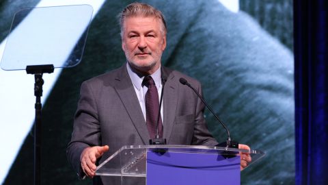 Alec Baldwin fue acusado nuevamente de homicidio involuntario por incidente durante el rodaje de Rust