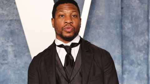 Despiden a Jonathan Majors de película sobre Dennis Rodman