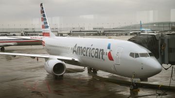 Desvían vuelo de American Airlines a Houston por incendio de un horno en el avión