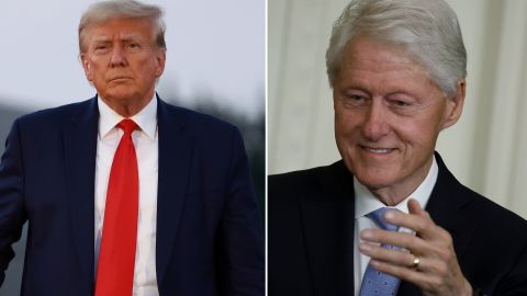 Los expresidentes Donald Trump y Bill Clinton.