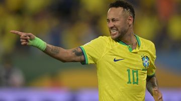 CUIABA, BRAZIL - OCTOBER 12: Neymar Jr. of Brazil reacts during a FIFA World Cup 2026 Qualifier match between Brazil and Venezuela at Arena Pantanal on October 12, 2023 in Cuiaba, Brazil. (Photo by Pedro Vilela/Getty Images)