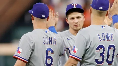 Corey Seager Jugador Más valioso de la Serie Mundial fue intervenido quirúrgicamente de una hernia.