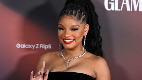 Halle Bailey anunció que se convirtió en mamá y compartió la primera foto de su bebé