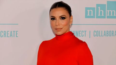 Eva Longoria capturó la atención de los internautas al sumergirse en la elaboración de este tradicional platillo mexicano.