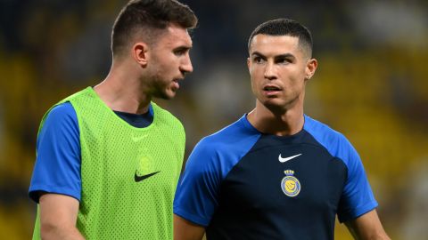 RIYADH, SAUDI ARABIA - NOVEMBER 04: Cristiano Ronaldo of Al Nassr FC speask with Aymeric Laporte of Al Nassr FC during the warm up ahead of the Saudi Pro League match between Al-Nassr and Al-Khaleej at King Saud University Stadium on November 04, 2023 in Riyadh, Saudi Arabia. (Photo by Justin Setterfield/Getty Images)