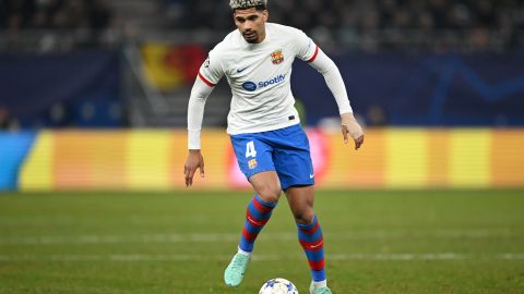 HAMBURG, GERMANY - NOVEMBER 07: Ronald Araújo of Barcelona in action during the UEFA Champions League match between FC Shakhtar Donetsk and FC Barcelona at Volksparkstadion on November 07, 2023 in Hamburg, Germany. (Photo by Stuart Franklin/Getty Images)