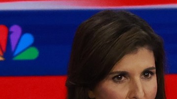 Los republicanos Nikki Haley, Donald Trump y Ron DeSantis.