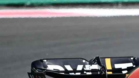 Christian Horner sabe que Fernando Alonso tuvo una gran temporada y en 2024 pudiera ser una amenaza para Red Bull