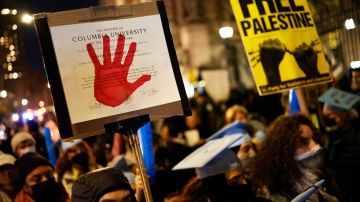 Con bomba fétida, atacan a manifestantes pro palestinos en la Universidad de Columbia