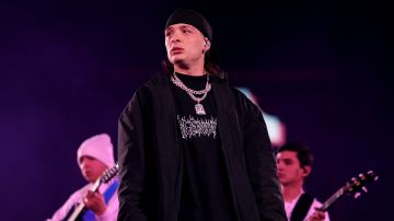 TVN en Chile expone no estar de acuerdo con la presentación del cantante de corridos tumbados pues promueve la "narco cultura".