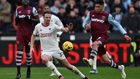 El futbolista mexicano Edson Álvarez está muy contento en su primera temporada en la Premier League.