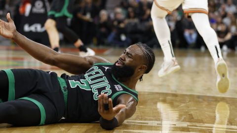 Jaylen Brown tuvo una noche discreta en el Paycom Center.