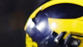 El corrdor Blake Corum (2) celebra el touchdown del triunfo para Michigan en tiempo extra en el Rose Bowl 2024.