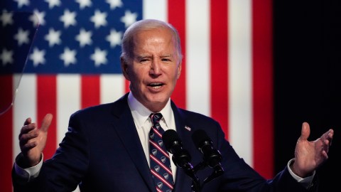 Biden afirmó que la democracia está amenazada si el expresidente Donald Trump regresa a la Casa Blanca.