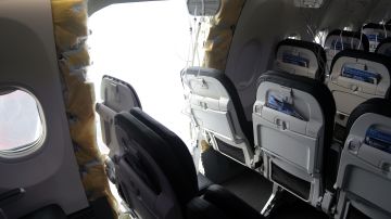 Aerolíneas suspenden uso del Boeing 737 MAX 9 tras incidente en vuelo de Alaska Airlines