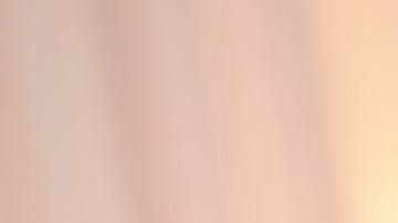 Jo Koy respondió a las críticas y explicó su chiste sobre Taylor Swift en los Globos de Oro