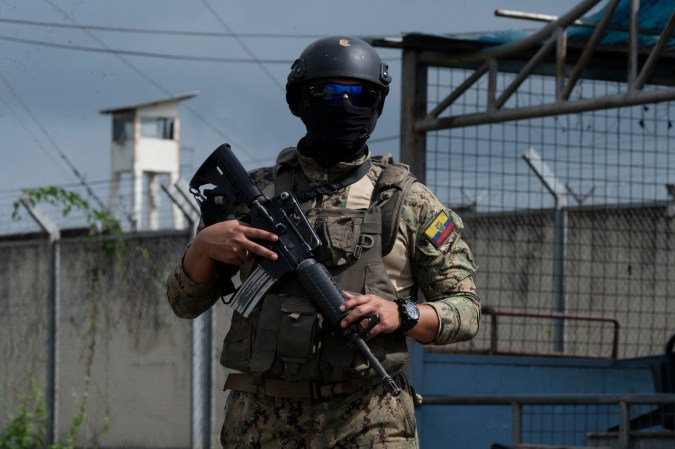 Crisis en Ecuador: ¿El narcotráfico mexicano es una cortina de humo para los políticos de países involucrados?
