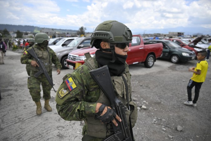 Crisis en Ecuador: ¿El narcotráfico mexicano es una cortina de humo para los políticos de países involucrados?