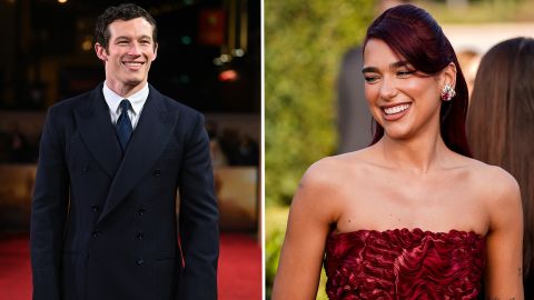 Dua Lipa y Callum Turner fueron vistos saliendo juntos y de la mano restaurante R+D Kitchen en Santa Mónica, Los Ángeles.