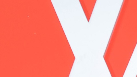El evento se inauguró con la destacada presentación de Louis Vuitton, bajo la dirección creativa de Pharrell Williams.