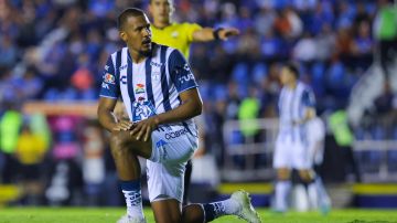 MEXICO CITY, MEXICO - JANUARY 13: Jose Salomon Rondon of Pachuca reacts during the 1st round match between Cruz Azul and Pachuca as part of the Torneo Clausura 2024 at Estadio Ciudad de los Deportes on January 13, 2024 in Mexico City, Mexico. (Photo by Agustin Cuevas/Getty Images)