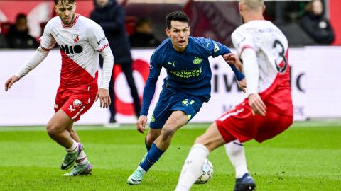 Hirving "Chucky" Lozano ingresó como suplente en el segundo tiempo en lugar de Yorbe Vertessen.