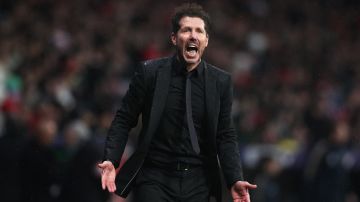 MADRID, SPAIN - JANUARY 18: Diego Simeone, Head Coach of Atletico Madrid, reacts during the Copa del Rey Round of 16 match between Atletico Madrid and Real Madrid CF at Civitas Metropolitano Stadium on January 18, 2024 in Madrid, Spain. (Photo by Gonzalo Arroyo Moreno/Getty Images)