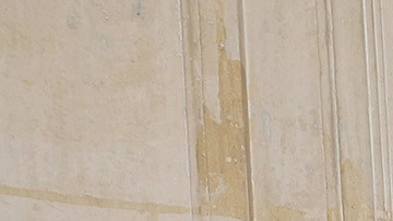 Rihanna y Natalie Portman se destacan por un momento de solidaridad femenina en el desfile de Dior.