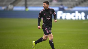 DALLAS, TEXAS - JANUARY 22: Lionel Messi #10 of Inter Miami CF controls the ball during the first half in the match between Inter Miami CF and FC Dallas at Cotton Bowl on January 22, 2024 in Dallas, Texas. (Photo by Sam Hodde/Getty Images)