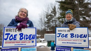 Seguidores de Biden pidieron inscribirlo en la boleta y votar por él en New Hampshire.