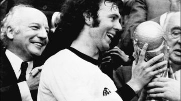 Franz Beckenbauer fallece a los 78 años de edad.