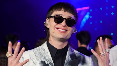 Peso Pluma Publicó un video con dedicatoria a sus fans.