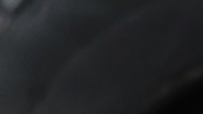 Hermana y primas de la víctima en un altar cerca del lugar donde  Francisco García fue atropellado.