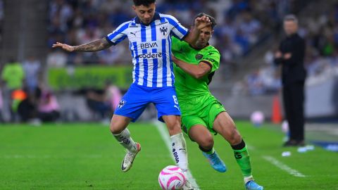 Joao Rojas salió con inconformidad con el técnico Tano Ortiz.