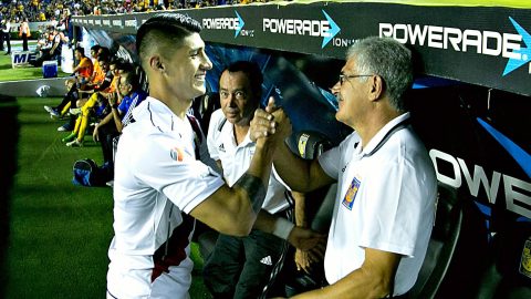 Ricardo Ferretti estuvo en los comienzos de Alan Pulido en el fútbol profesional.
