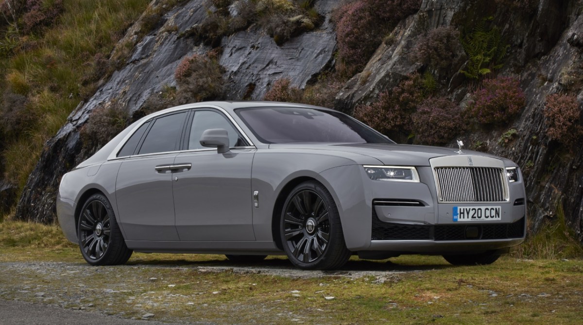 Rolls-Royce Ghost: Luxury, Power, and Personalization Options