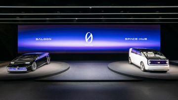 Honda Saloon y Space-Hub