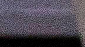 Selena Gomez y Benny Blanco en el juego de la NBA.