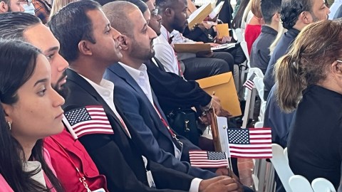 USCIS tiene tres tarifas para el proceso de naturalización.