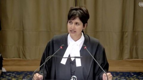 Abogada sudafricana Adila Hassim: "Israel ha matado a un número incomparable y sin precedentes de civiles, con pleno conocimiento de cuántas vidas civiles se cobrará cada bomba".