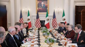 Las delegaciones de México y EE.UU. se reunieron en Washington D.C. para conversar sobre la crisis migratoria en la frontera sur de Estados Unidos.