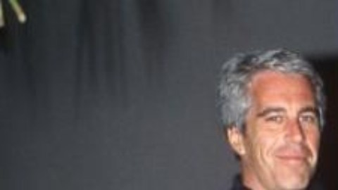 Jeffrey Epstein y Ghislaine Maxwell en 1995.