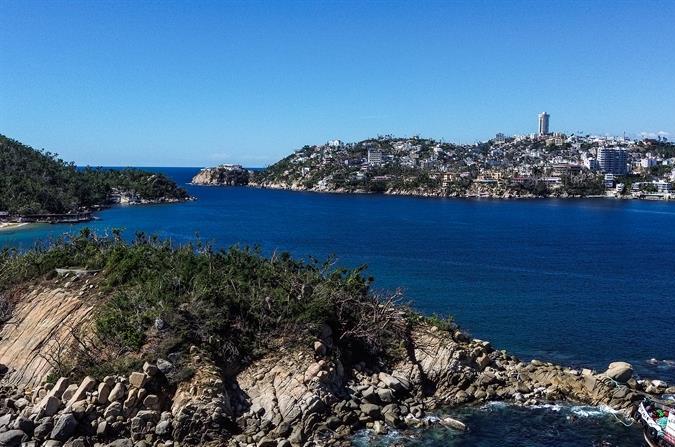A 3 meses del Huracán Otis en México, Acapulco vive grave contaminación marina