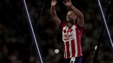 Javier Hernández ya fue presentado con las Chivas de Guadalajara.