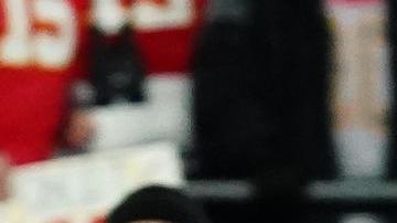 Baltimore (United States), 28/01/2024.- Kansas City Chiefs wide receiver Marquez Valdes-Scantling hauls in a catch from a pass by Kansas City Chiefs quarterback Patrick Mahomes against the Baltimore Ravens during the second half of the AFC conference championship game between the Baltimore Ravens and the Kansas City Chiefs in Baltimore, Maryland, USA, 28 January 2024. The AFC conference championship Kansas City Chiefs will face the winner of the NFC conference championship game between the San Francisco 49ers and the Detroit Lions to advance to the Super Bowl LVIII in Las Vegas, Nevada, on 11 February 2024. EFE/EPA/SHAWN THEW