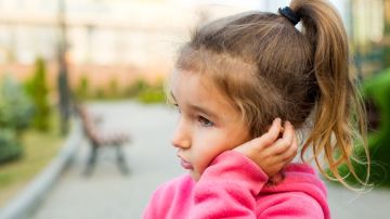 Infecciones de oído en niños pequeños podrían provocar un retraso en el habla: estudio