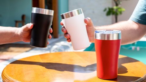 Descubren plomo en vasos térmicos Stanley y otras marcas: Todo lo que debes saber al respecto