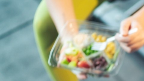 10 señales de que no estás comiendo suficiente proteína
