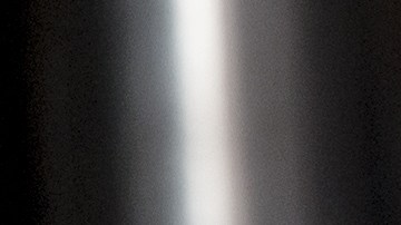 Mujer irrumpió desnuda en una gasolinera y amenazó con matar al personal con un pelador de papas